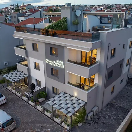 Luxury No 2 - Mit Terrasse *